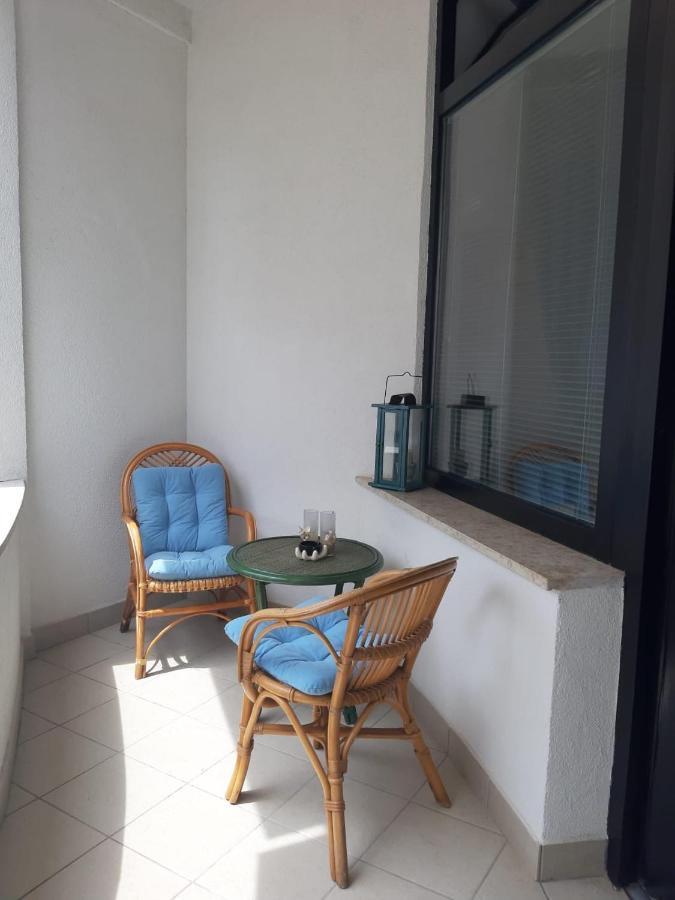 Studio Apartman Mija 1 Malinska Exterior foto